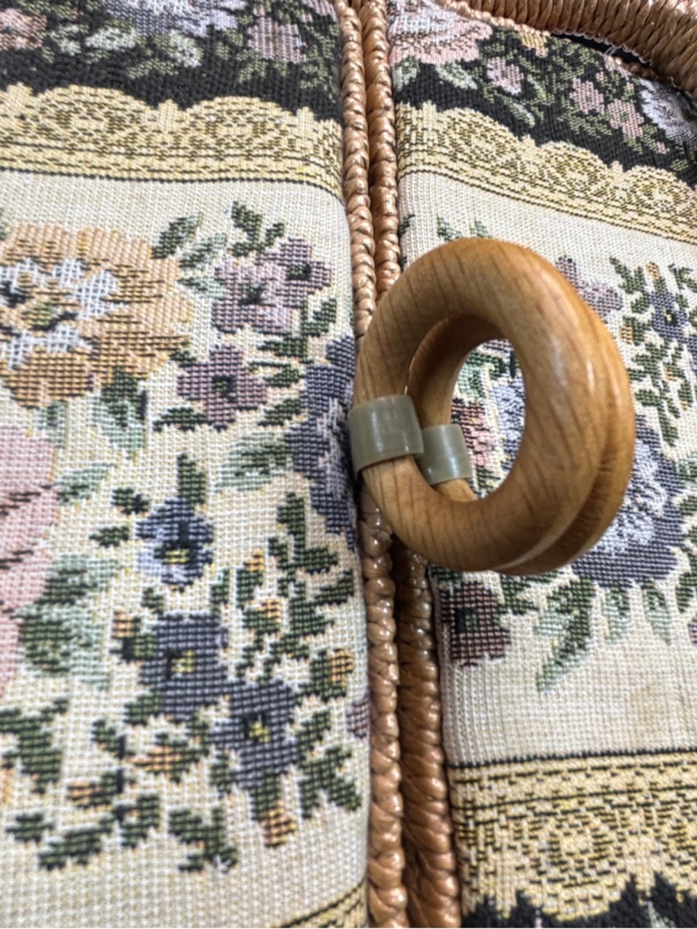 Vtg Sewing box Azar Tapestry fabric cushion covered 2 Handle W/contents Read - Picture 3 of 16